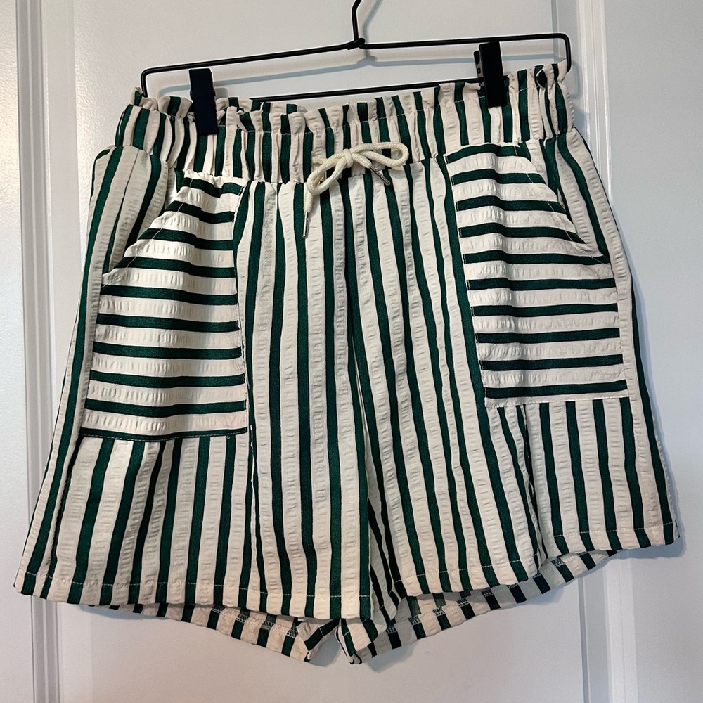 Striped Drawstring Women’s Shorts - Green & White